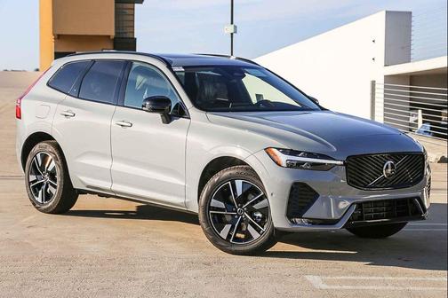 Vapour Grey Metallic 2026 Volvo XC60 B5 Plus