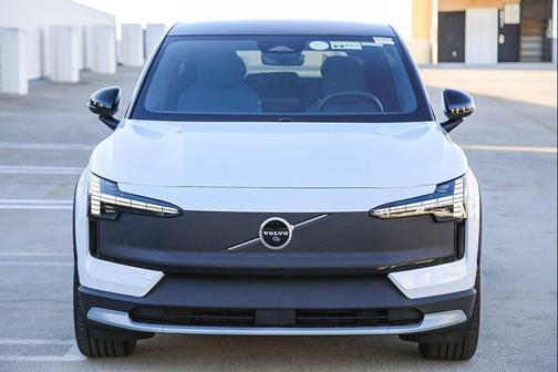 Crystal White Metallic 2026 Volvo EX30 Cross Country Ultra, Twin Motor Performance, Fully electric