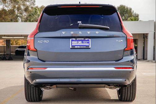 Denim Blue Metallic 2026 Volvo XC90 Plug-In Hybrid Ultra, T8 AWD, Electric/Gasoline, Bright, 7 Seats
