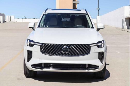 Crystal White 2027 Volvo XC90 Ultra