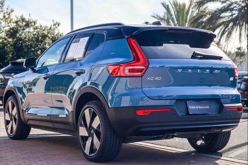 Fjord Blue Metallic 2023 Volvo XC40 Recharge Pure Electric Twin Ultimate