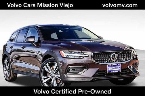 2025 Volvo V60 Cross Country Plus