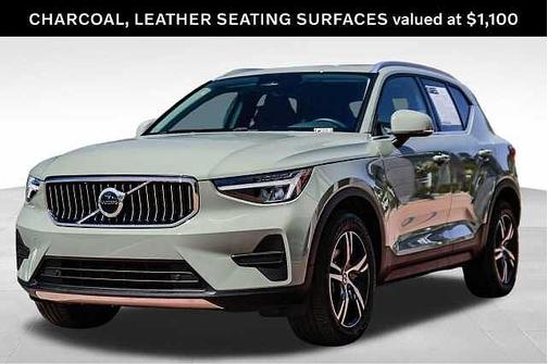 Sage Green 2025 Volvo XC40 Core