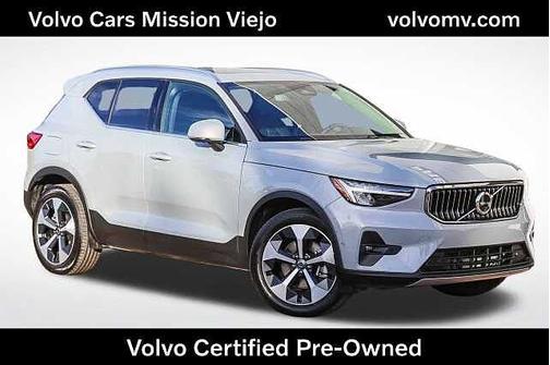 2025 Volvo XC40 Plus