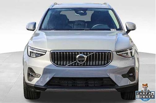 2025 Volvo XC40 Plus