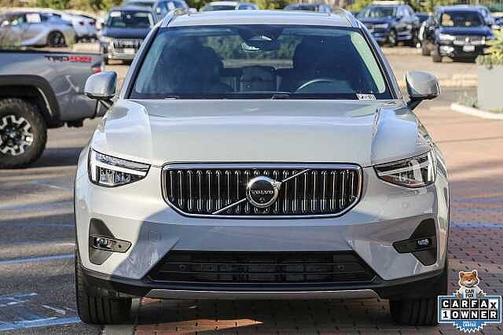 2025 Volvo XC40 Plus