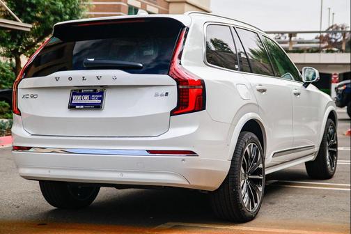 Crystal White Pearl 2026 Volvo XC90 Plus, B6 AWD Gas (mild hybrid), Gasoline, Bright, 7 Seats