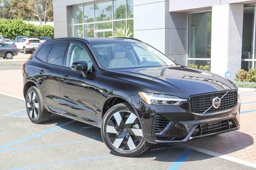 2025 Volvo XC60 Plug-In Hybrid T8 Plus