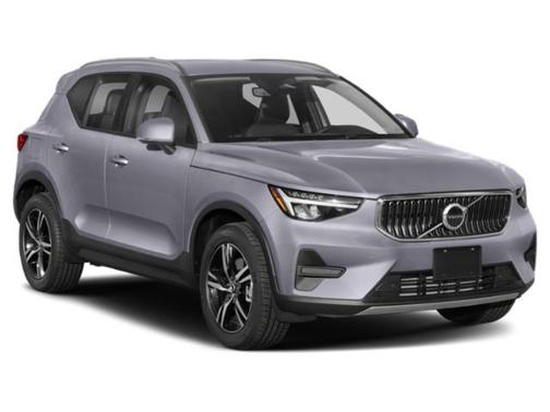 Crystal White Metallic 2023 Volvo XC40 B5 Plus Dark Theme