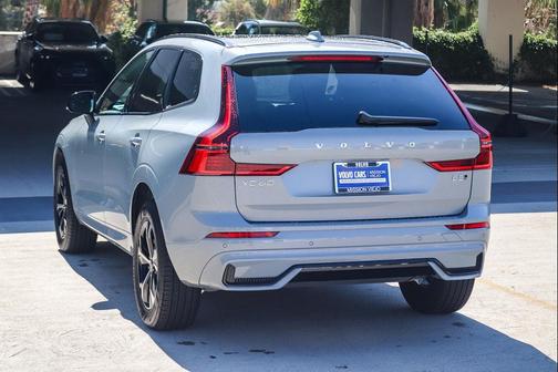 Grey 2026 Volvo XC60 B5 Core