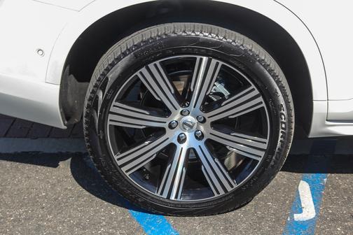 2023 Volvo XC90 Recharge Plug-In Hybrid Plus Bright 7-Seater