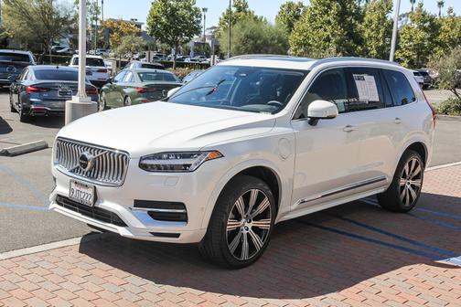 2023 Volvo XC90 Recharge Plug-In Hybrid Plus Bright 7-Seater