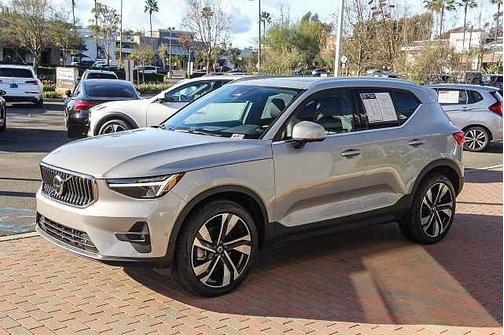 2025 Volvo XC40 Plus