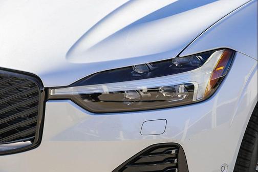 Crystal White Metallic 2026 Volvo XC60 Plug-In Hybrid Ultra, T8 AWD Electric/Gasoline, Dark