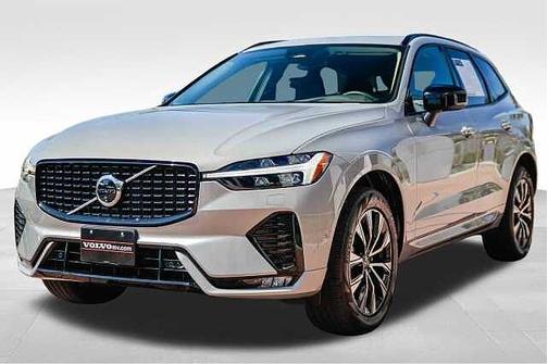 Silver Dawn 2025 Volvo XC60 Plus