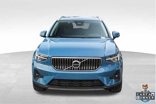 2025 Volvo XC40 Plus