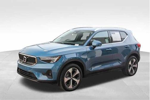 2025 Volvo XC40 Plus