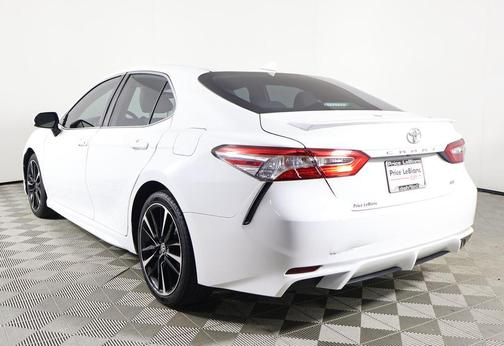2020 Toyota Camry SE