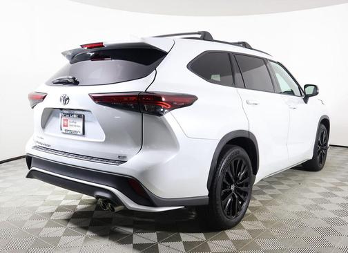 2024 Toyota Highlander XSE