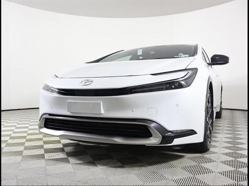 Wind Chill Pearl 2026 Toyota Prius Plug-In Hybrid XSE