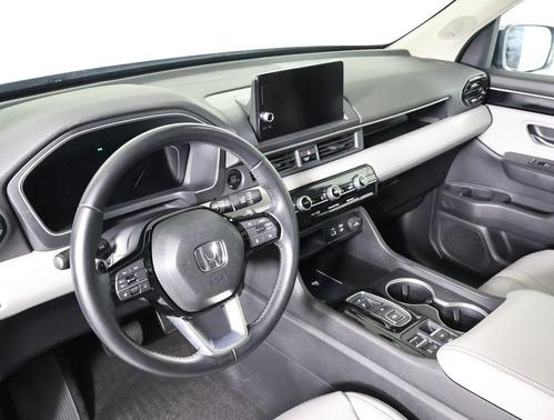 2023 Honda Pilot Touring 8-Passenger