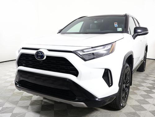 2024 Toyota RAV4 Hybrid SE