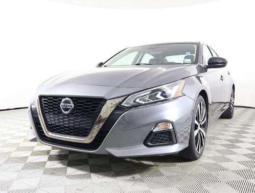 2022 Nissan Altima SR FWD