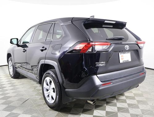 2022 Toyota RAV4 LE