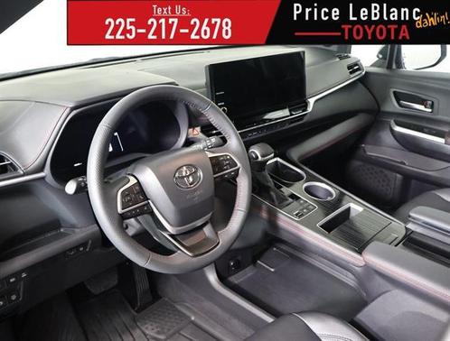 2025 Toyota Sienna XSE 7 Passenger