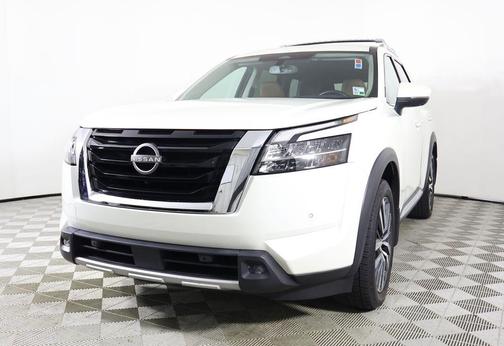 2022 Nissan Pathfinder Platinum 4WD