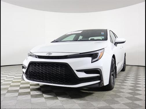 Wind Chill Pearl 2025 Toyota Corolla SE