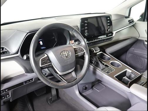 Ruby Flare Pearl 2023 Toyota Sienna XLE