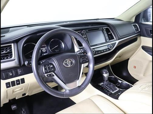 Ooh La La Rouge Mica 2015 Toyota Highlander Limited