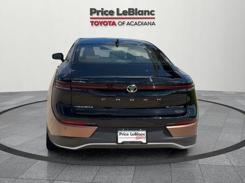 2023 Toyota Crown Platinum