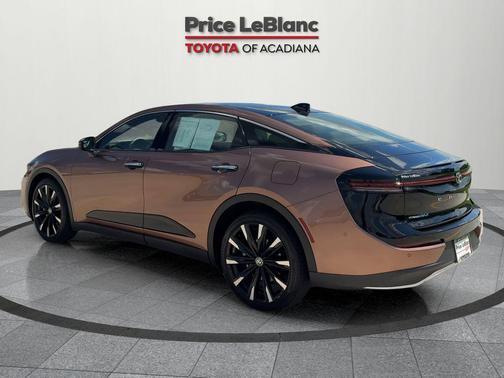 2023 Toyota Crown Platinum