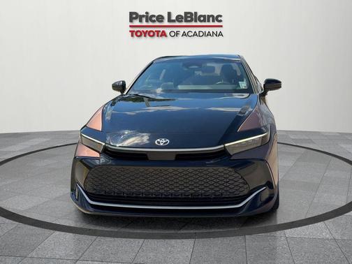 2023 Toyota Crown Platinum