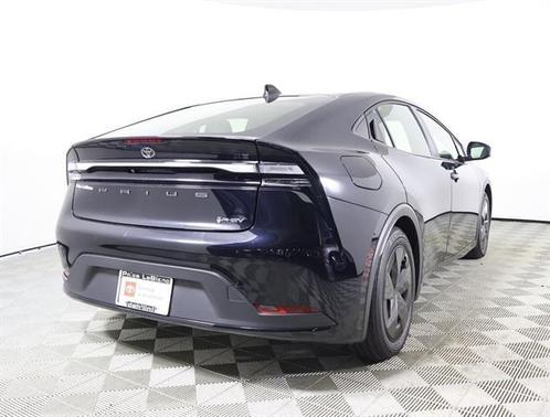 2025 Toyota Prius Plug-In Hybrid SE