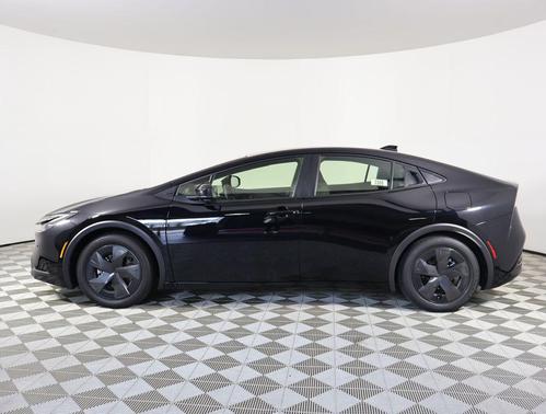 2025 Toyota Prius Plug-In Hybrid SE