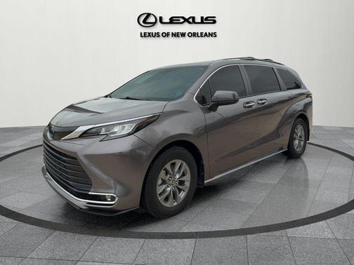2022 Toyota Sienna XLE