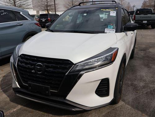 2021 Nissan Kicks SR