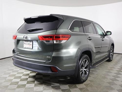 2017 Toyota Highlander LE