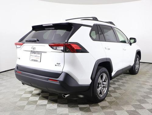2025 Toyota RAV4 Hybrid LE