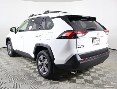2025 Toyota RAV4 Hybrid LE