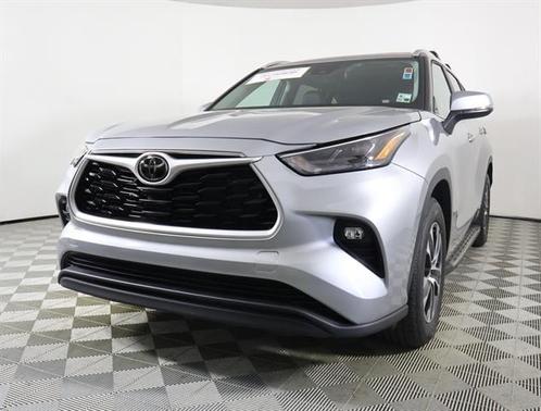 2025 Toyota Highlander XLE