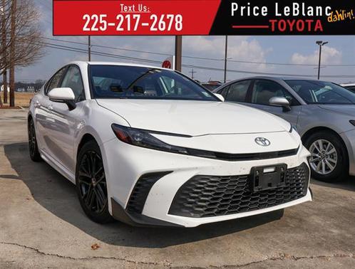 2025 Toyota Camry SE