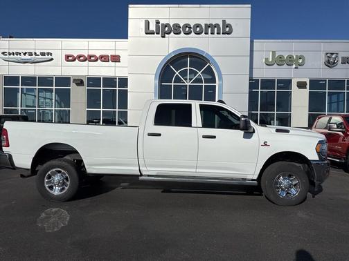 2023 RAM 3500 Tradesman Crew Cab 4x4 8' Box