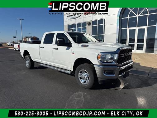 2023 RAM 3500 Tradesman Crew Cab 4x4 8' Box