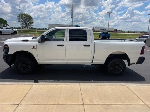2025 RAM 2500 Tradesman Crew Cab 4x4 6'4' Box