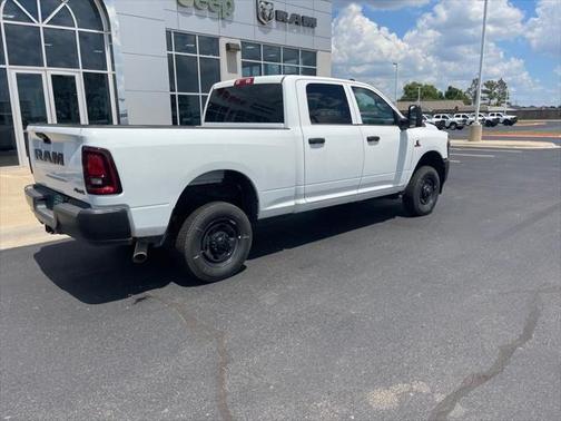 2025 RAM 2500 Tradesman Crew Cab 4x4 6'4' Box