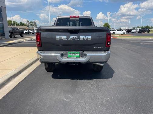 2025 RAM 2500 Tradesman Crew Cab 4x4 6'4' Box